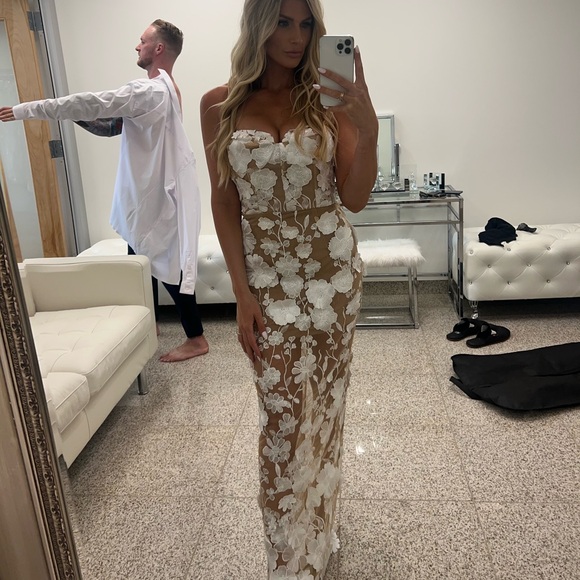 Bronx and Banco Jasmine Blanc Floral Embellished Strapless Gown - Picture 8 of 9